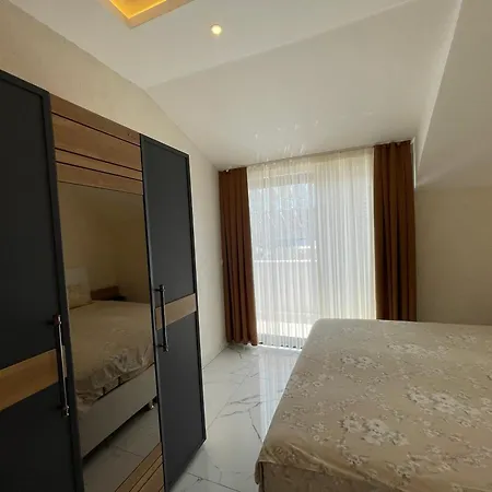 Apartment Family Near Cleopatra