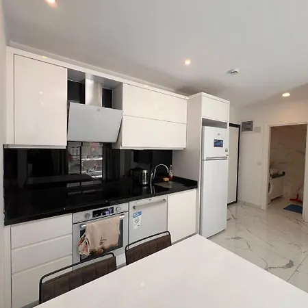 Apartment Family Near Cleopatra *