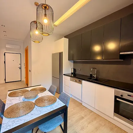 Апартаменти Sa Apartments! Cleopatra Duplex With Terrace